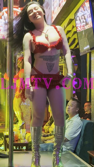 丰满的腹部纹身大奶红色奶罩超短红色齐逼裙大跳性感舞蹈-4K视频