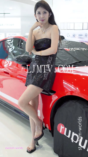 2025深圳改装车展AutoShowRacingModel美女车模模特44