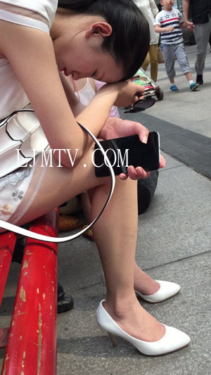 街拍大师醉爱孤独高清拍摄高跟丝袜第2辑-201507112156