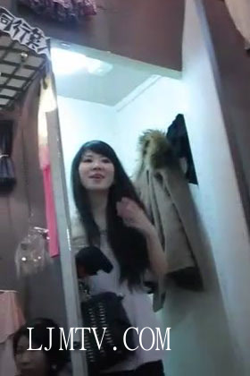 大忽悠街拍大忽悠硬把美女黑丝买走大忽悠硬把美女黑丝买走2
