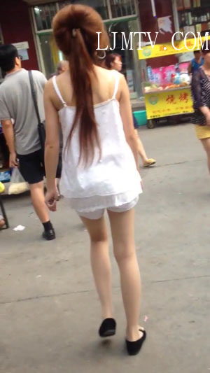 街拍大师超级白嫩玉足高清拍摄高跟丝袜-703004(1)