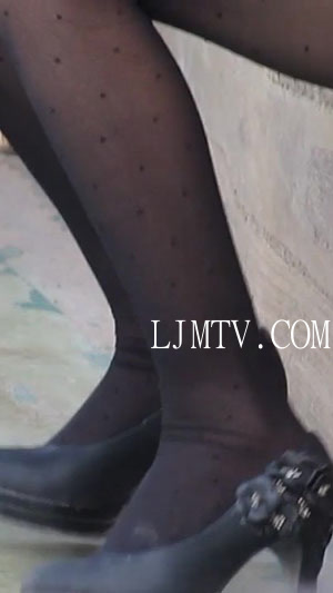 街拍大师小胡小斐高清拍摄高跟丝袜-qMVI_0445