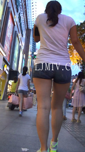 麋小鹿大师2013-2014街拍视频合集3-小妹就有如此大的屁股