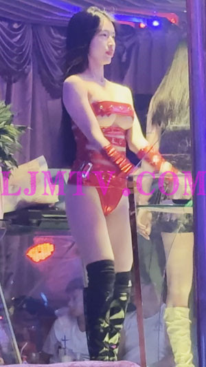 稚嫩红唇小妹红色绑带款式夜店演出服过膝黑色长筒靴骚舞-4K视频