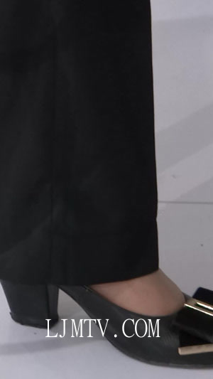 街拍大师CCTVB高清近拍高跟丝袜忽悠第11辑-esw00064