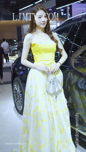 2025粤港澳大湾区车展AutoShow模特美女车模RacingModel12