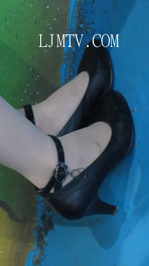 街拍大师小胡小斐高清拍摄高跟丝袜-fMVI_0408