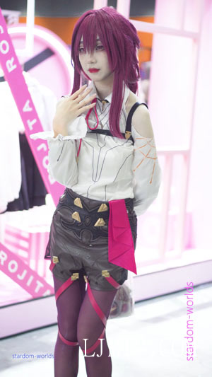 カフカ崩壊スターレイルコスプレ崩坏星穹铁道卡芙卡cosplay2024广州萤火虫漫展