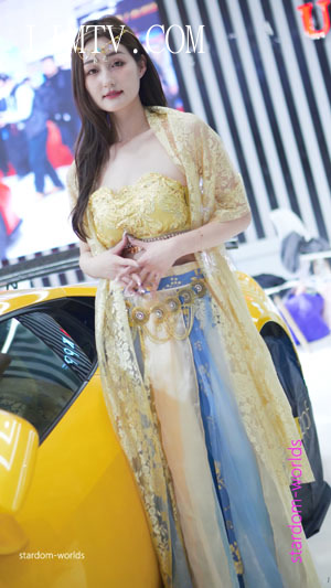 2024深圳改装车展AutoShowRacingModel异域舞娘美女车模车展模特-31