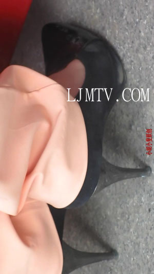街拍大师小胡小斐高清拍摄高跟丝袜-aMVI_0328