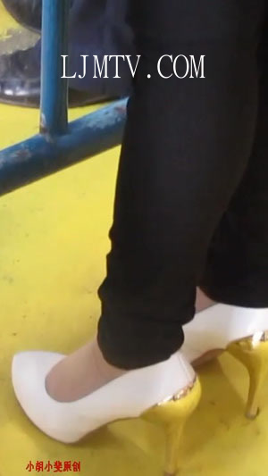 街拍大师小胡小斐高清拍摄高跟丝袜-hao_0013