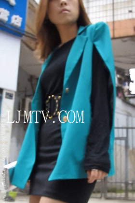 东厂街拍大忽悠买丝袜强袭抄底2013年3月-6(2)(2)