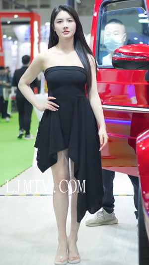 2024深圳改装车展九州车展AutoShowRacingModel大长腿气质美女车模熊熊3