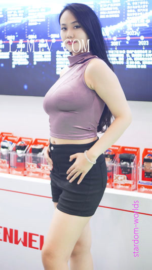 2026深圳改装车展AutoShow恒威美女车模RacingModel1