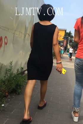 小龙大师精品街拍系列合集-大街紧牛小妹
