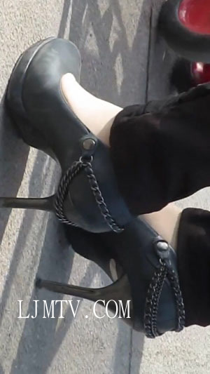 街拍大师小胡小斐高清拍摄高跟丝袜-cMVI_0148