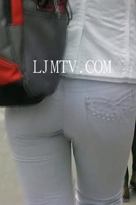 完美大师臀部特写原创街拍视频合集-SANY0097