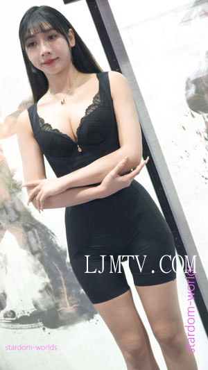 2023广州内衣展纤纤宠儿塑身内衣秀性感美女模特内衣秀Show下着モデル