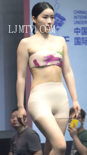 2023深圳内衣展-硅胶内衣百变时尚内衣秀Show下着モデル