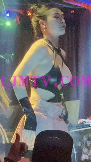 性感火辣丸子头女dj漆皮绑带裹胸超短裙太耀眼-4K视频