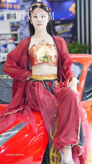 2024深圳改装车展异域舞娘美女车模AutoShowRacingModel车展模特-29