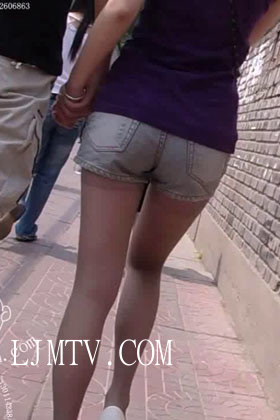 街拍客视频珍藏版丝袜美女专辑-S7学生妹的小屁股就是翘