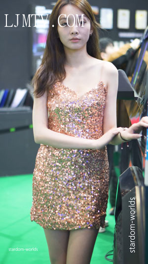 2024深圳改装车展AutoShowRacingModel美女车模车展模特65