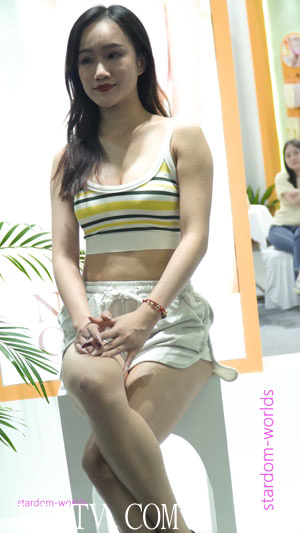 2023深圳内衣展珍妮贝儿2美女模特秀场show