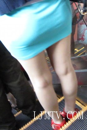 名门夜宴经典抄底CD裙底合集6-1 (120)