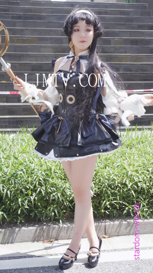 绝区零耀嘉音水晶灯下cosplayコスプレ2025萤火虫漫展