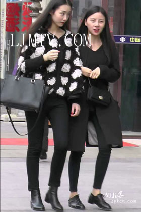 街拍客精选紧身裤热裤全集视频1001-1100-商业街的美女