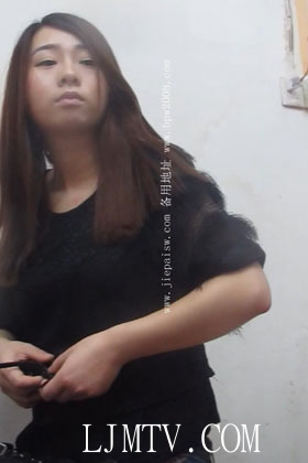 东厂街拍大忽悠买丝袜强袭抄底2013年9月合集09(77)(1)