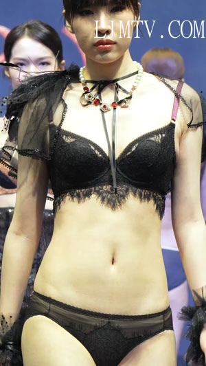 4K走秀2023SIUF深圳内衣展-7馆伊曼丽内衣秀高透蕾丝特写版