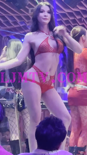 异域女郎风采红色网格裹胸网格三角裤丁字裤大长腿热舞-4K视频