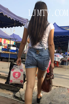 小龙大师精品街拍系列合集-性感长腿紧牛小少妇