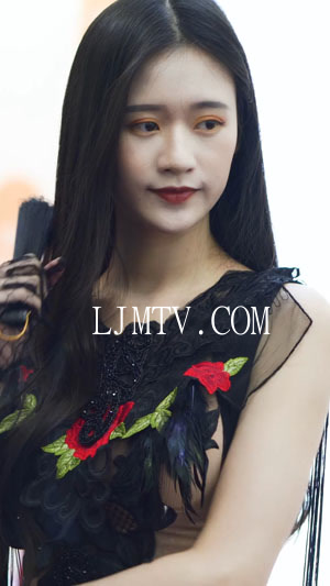 Show2021深圳内衣展春-34性感美女糢特秀场夜色狐狸下着モデル