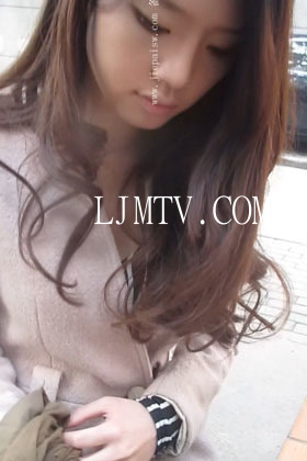 东厂街拍大忽悠买丝袜强袭抄底2013年9月合集09(58)