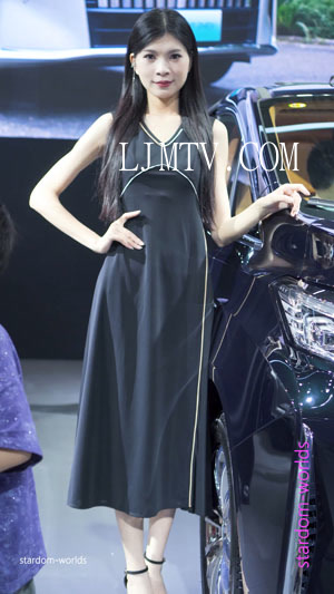 2024东莞国际车展春季AutoShowRacingModel美女车模车展模特40
