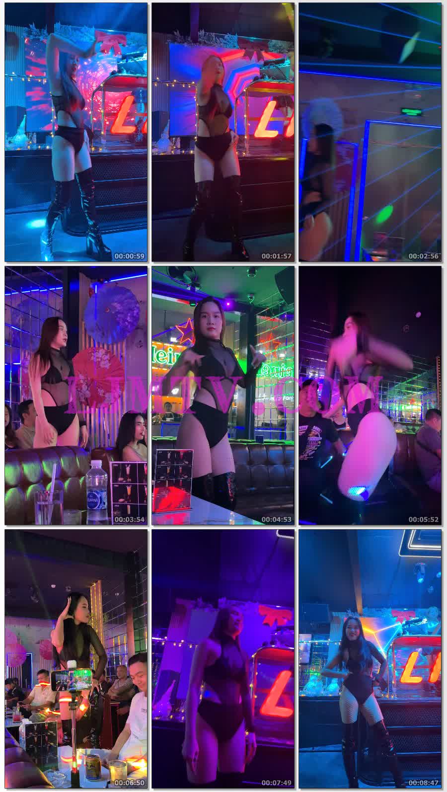 台下近距离拍摄黑色透视泳装的过膝黑皮靴韵味十足少妇-4K视频