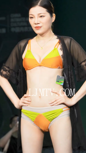 2024深圳内衣展晋江泳装秀七彩狐内衣秀美女模特时尚走秀Show下着モデル