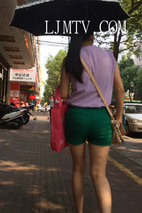 小龙大师精品街拍系列合集-绿色紧身热裤少妇