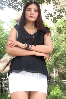 大忽悠系列2014.8.22【成功案例190弹第15季】175CM极品清纯长腿美女穿着20CM超高细跟油亮肉丝包臀白裙校园展示丝袜大长腿直接脱掉裤袜2014.8.22-190