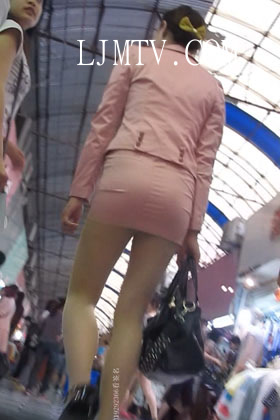 大忽悠街拍5.10更新-让清纯长腿美女嫩模穿丝袜和黑丝绿裙美女买丝袜22