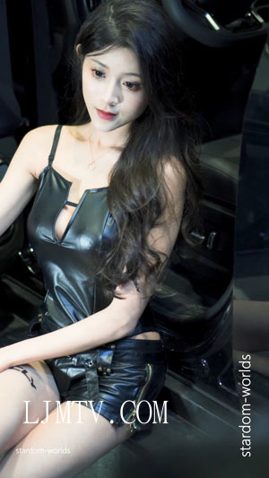 2024深圳改装车展AutoShowRacingModel那些车展模特叶子大人美女车模29