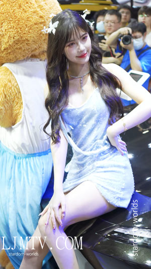 2025粤港澳大湾区车展克罗拉网红车模BeautylegRacingModel62