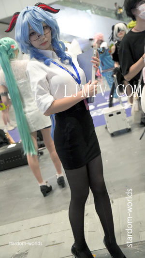 原神制服甘雨コスプレcosplay2023深圳国际电玩节