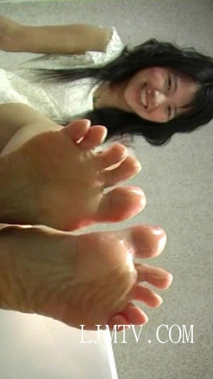 亚洲美足-cherryasianfeet2008视频-07-02-2008 Daisy-12-15-852