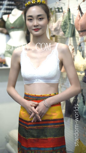 4K2021深圳内衣展三宝乳胶性感美女模特秀场part2下着モデルModel
