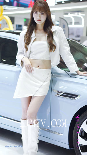 2026深圳改装车展车模锁菲BeautylegRacingModel26