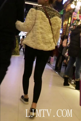 街拍客精选紧身裤热裤全集视频701-800-黑色紧身裤小记01